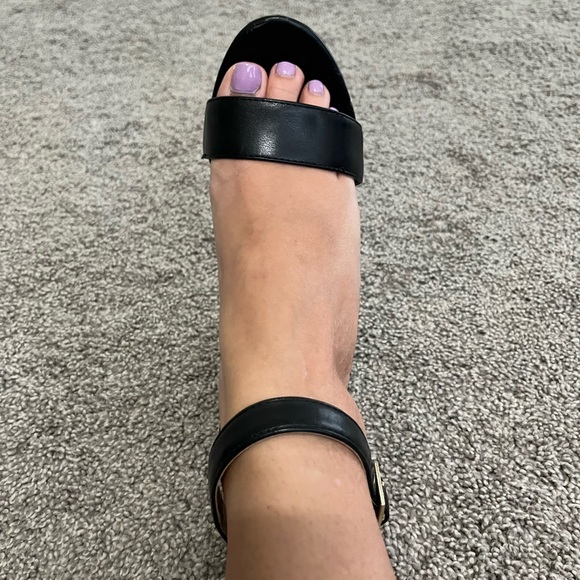 Guess Black and Gold Charm Strap Chunky Heels 🖤 - Picture 8 of 9